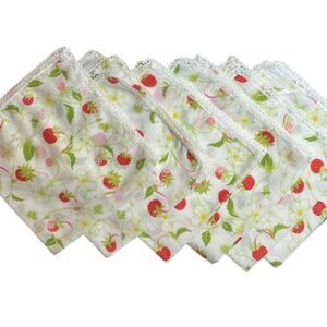 VTG Reusable Cloth Napkins Set of 6 Strawberry Print Cotton 14 x 14 Cottagecore